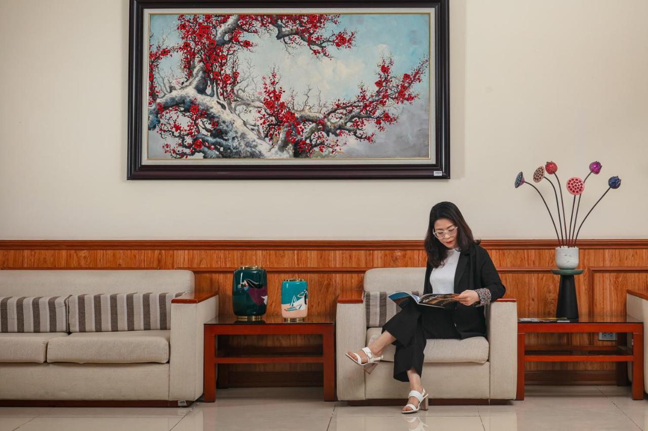 A25 Hotel - 705 Lac Long Quan Hanoi Exterior foto